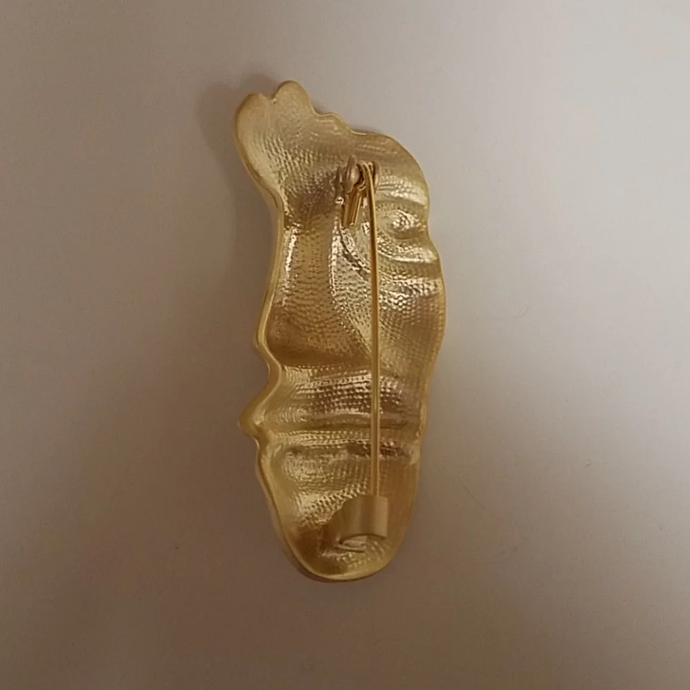 Half Face Brooch - Picture 3 of 4